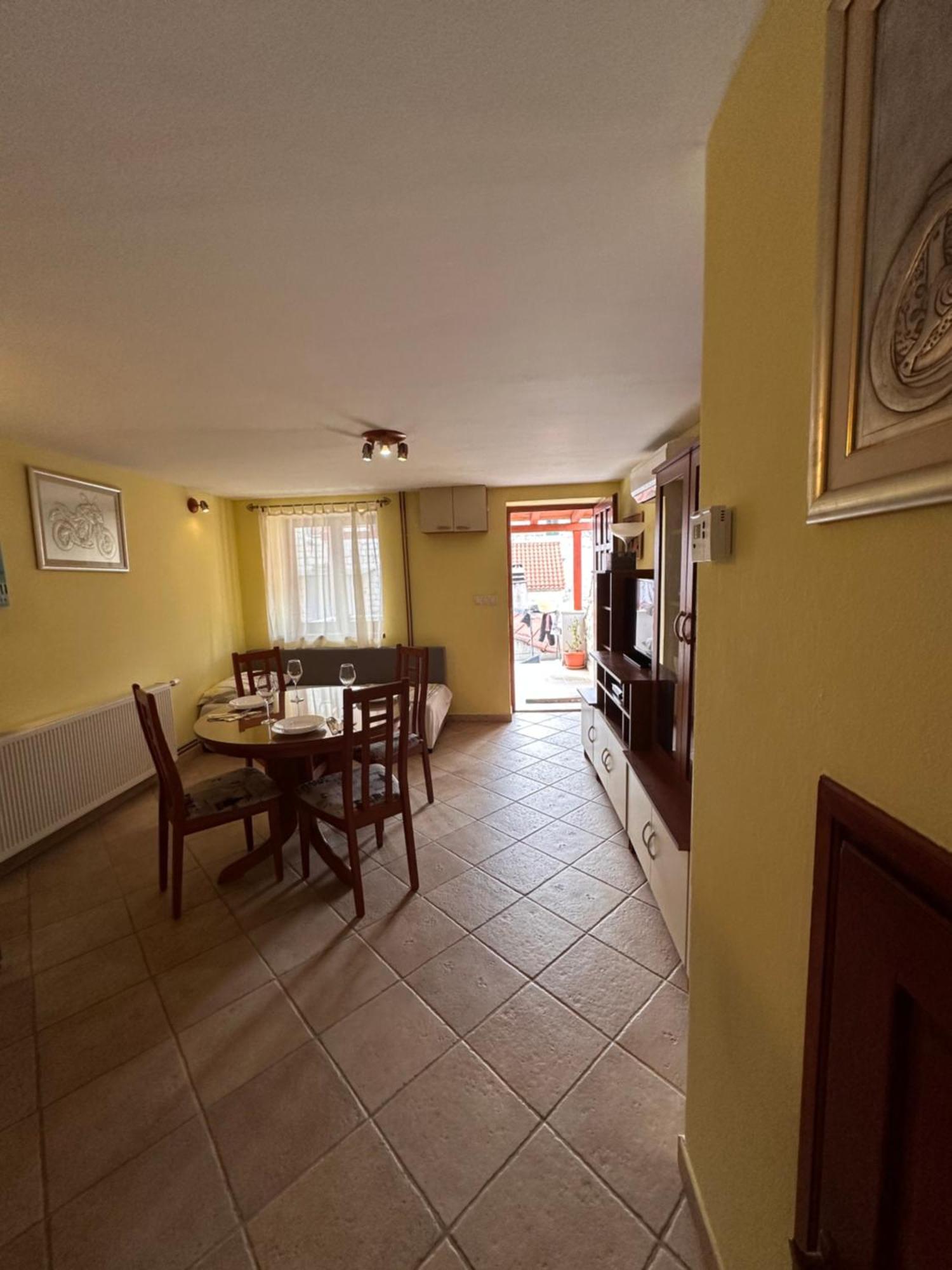 Apartman Lana Kaštela Eksteriør bilde